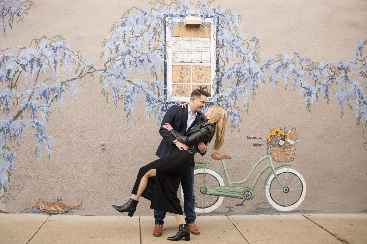 Fleet Street Annapolis engagement photos