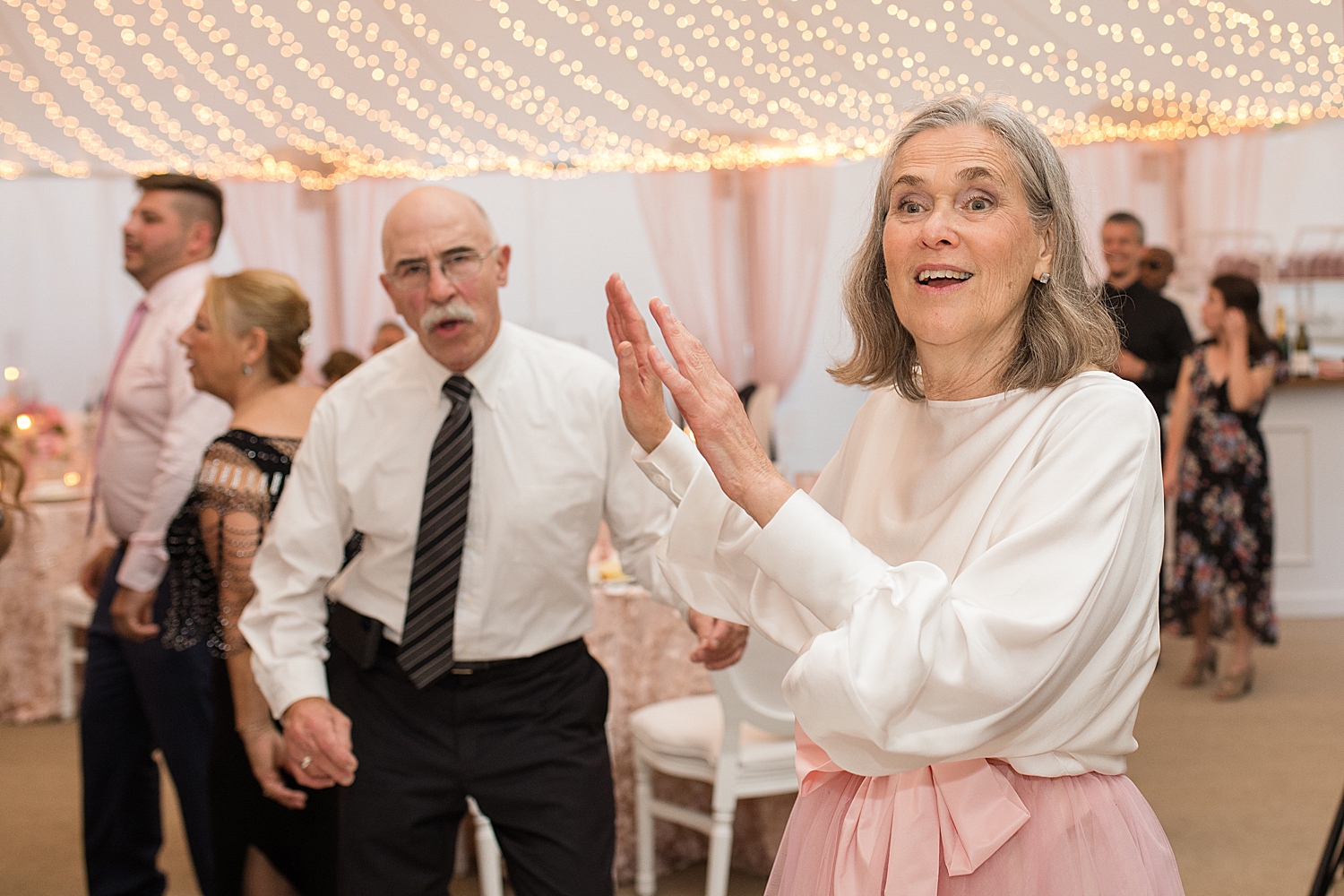 guests candid dancing