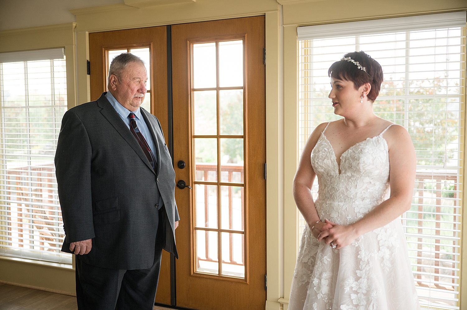 bride and her dad