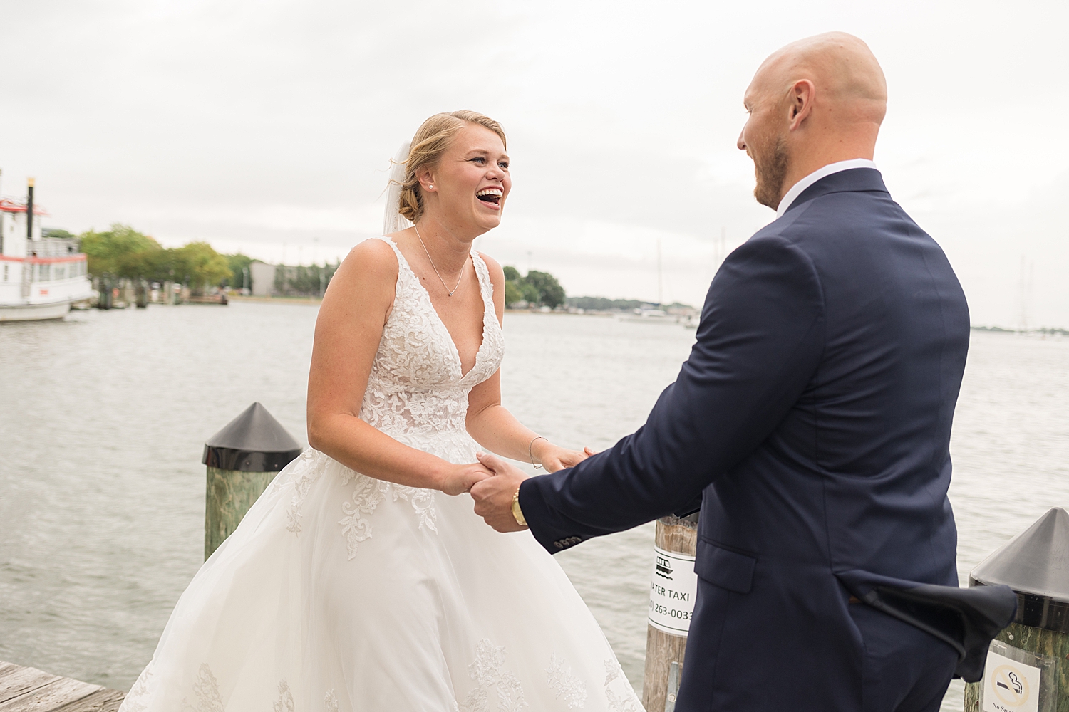 bride and groom annapolis docks first look