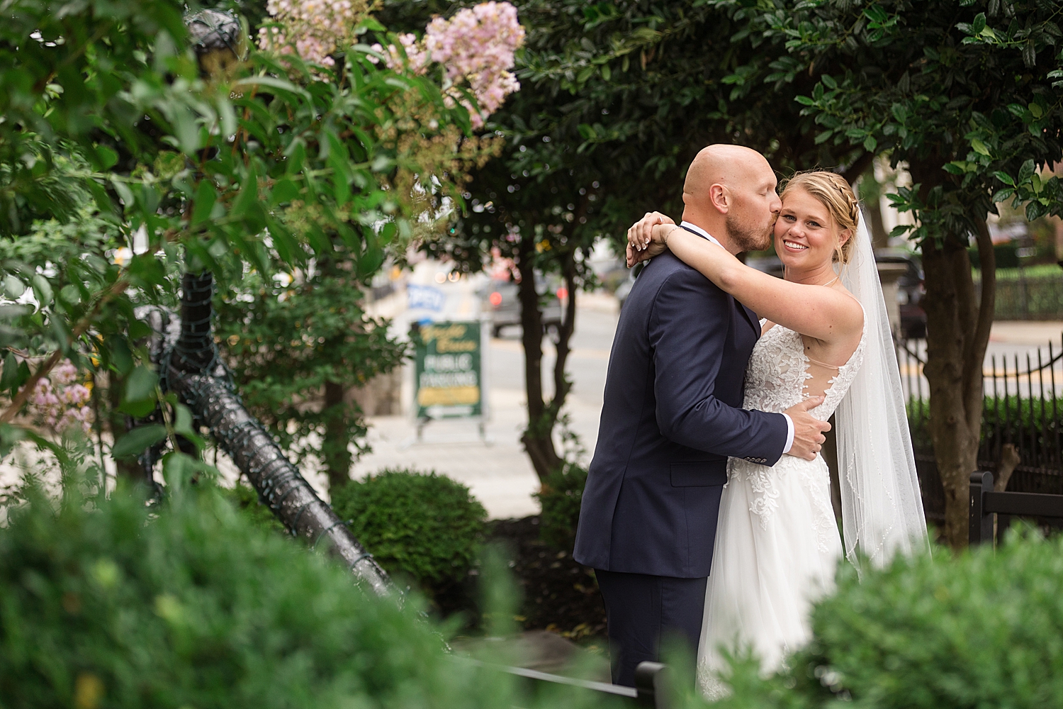 bride and groom annapolis portrait