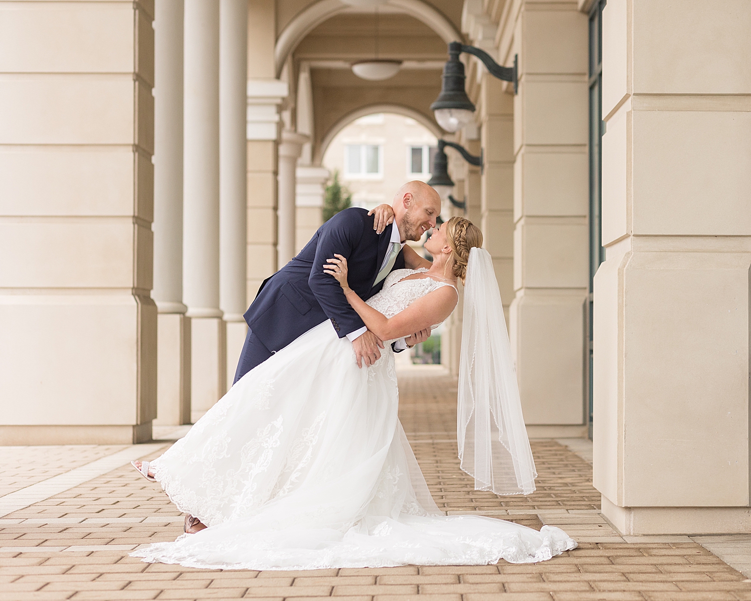 bride and groom portrait in annapolis