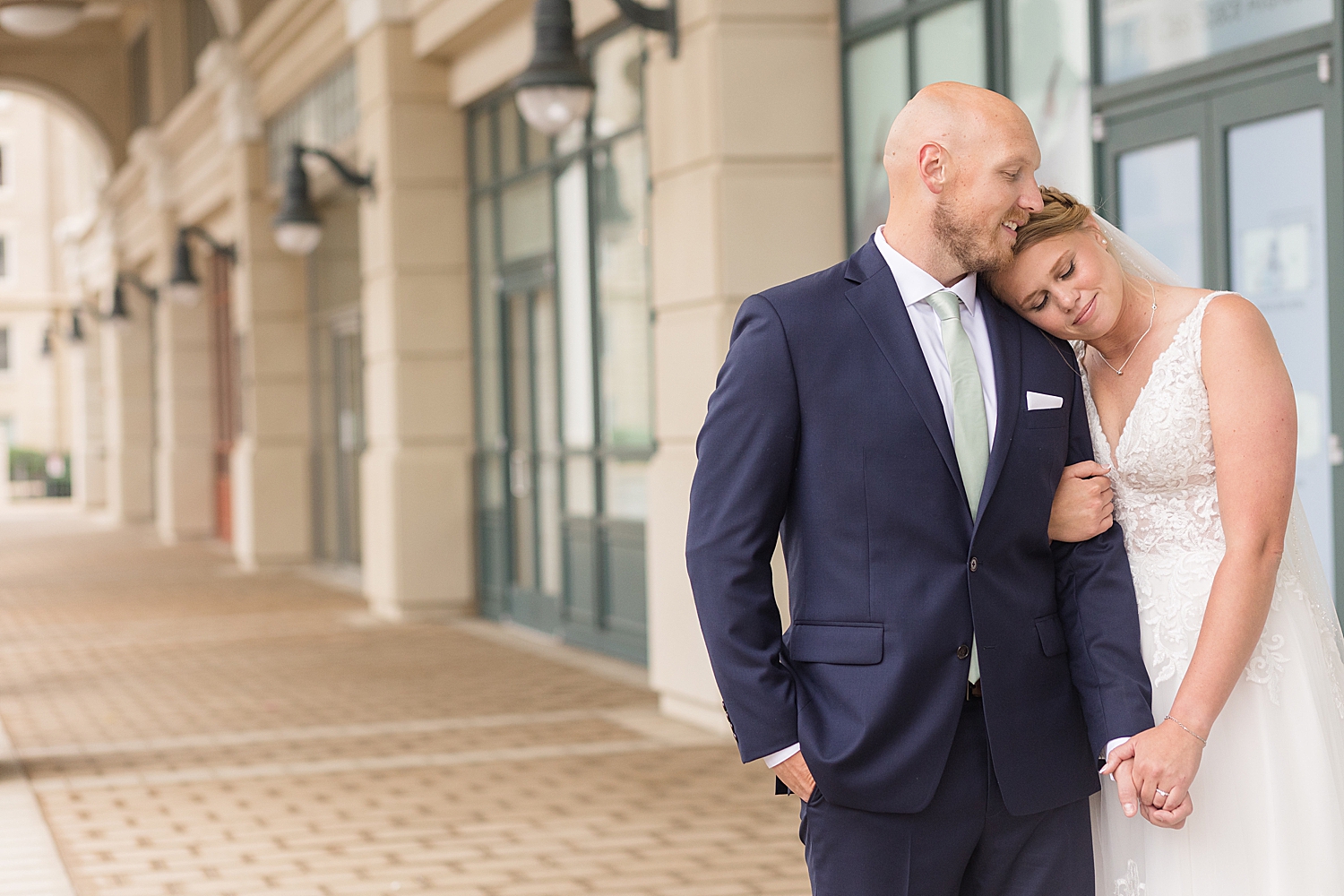 bride and groom portrait in annapolis