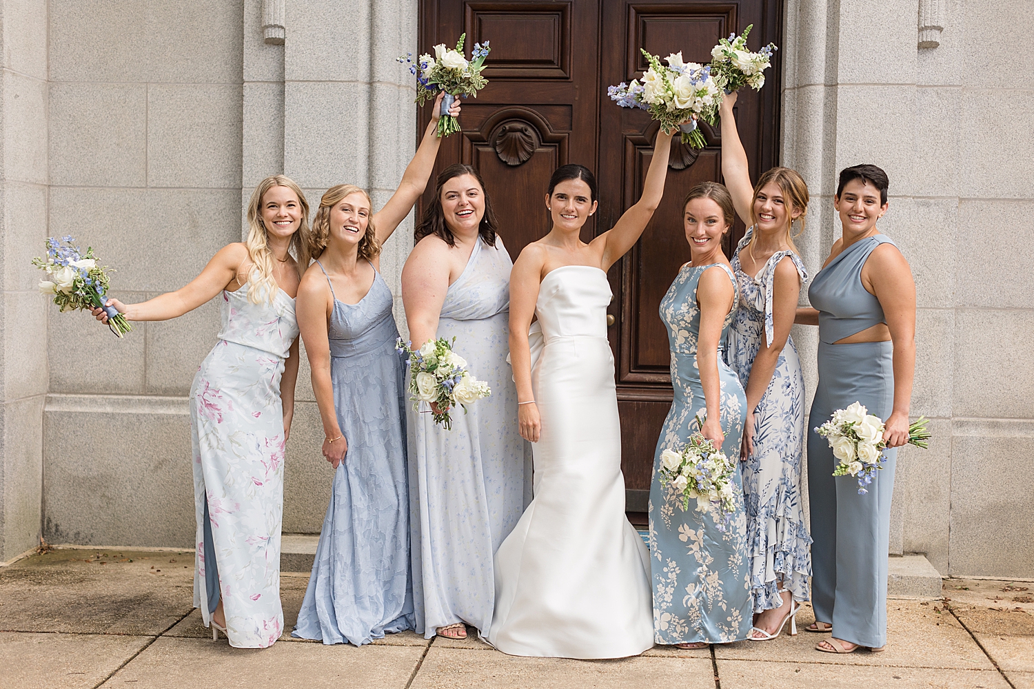 bridesmaids photo, shades of blue and floral