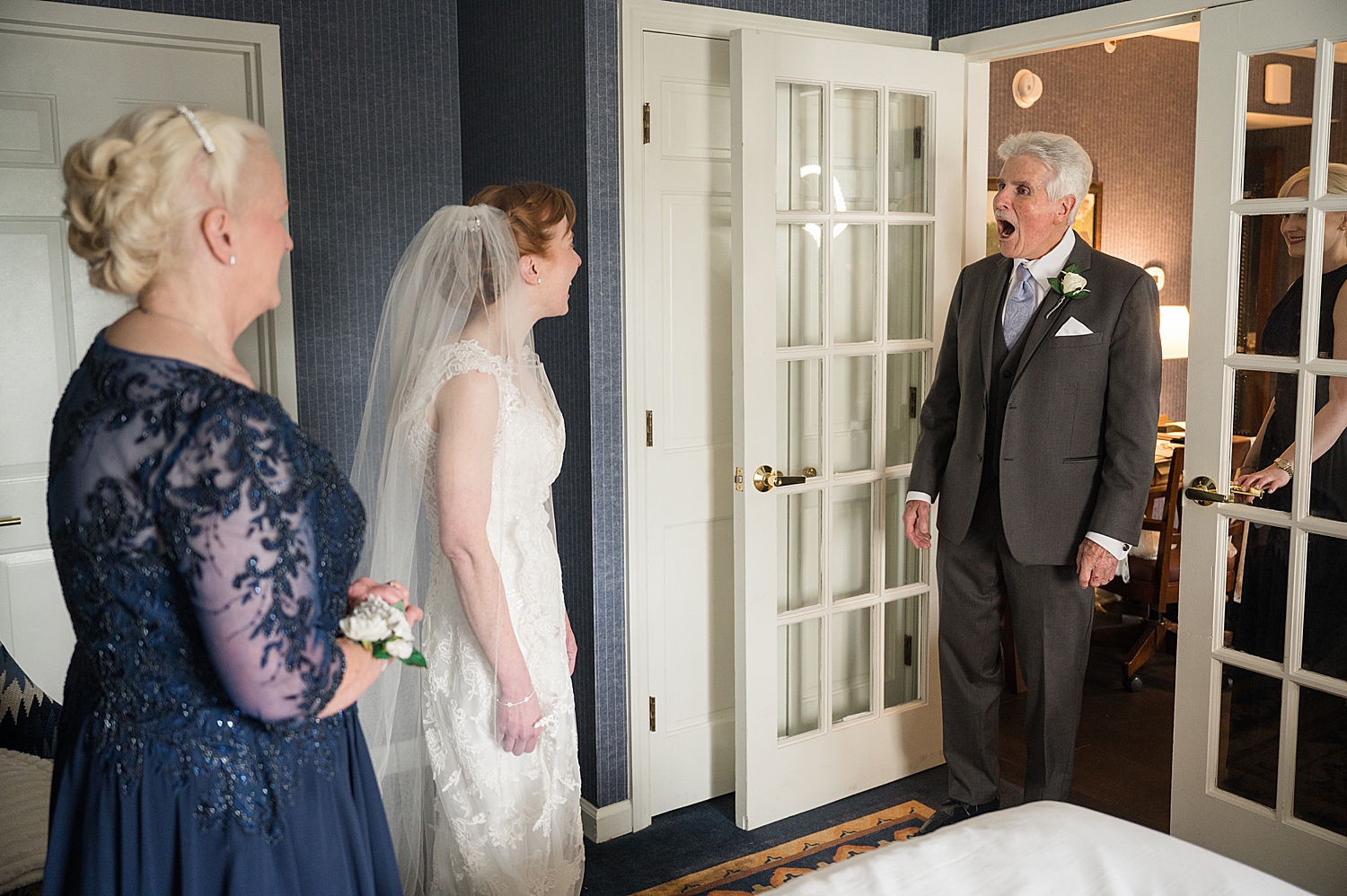 dad seeing bride