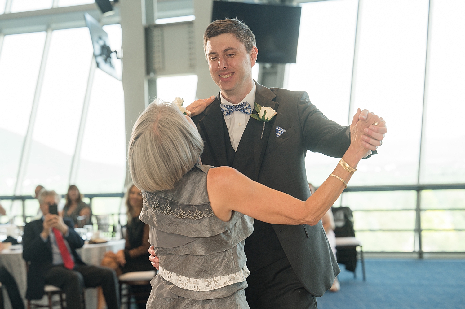 mother son groom dance