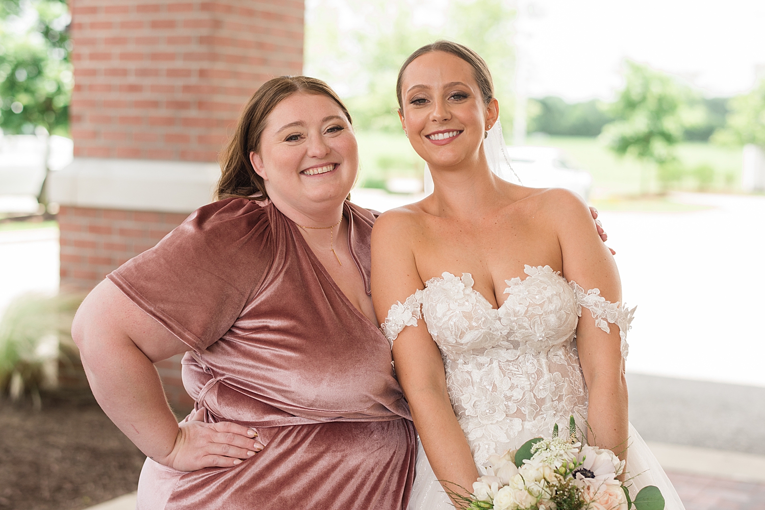 bride with sister