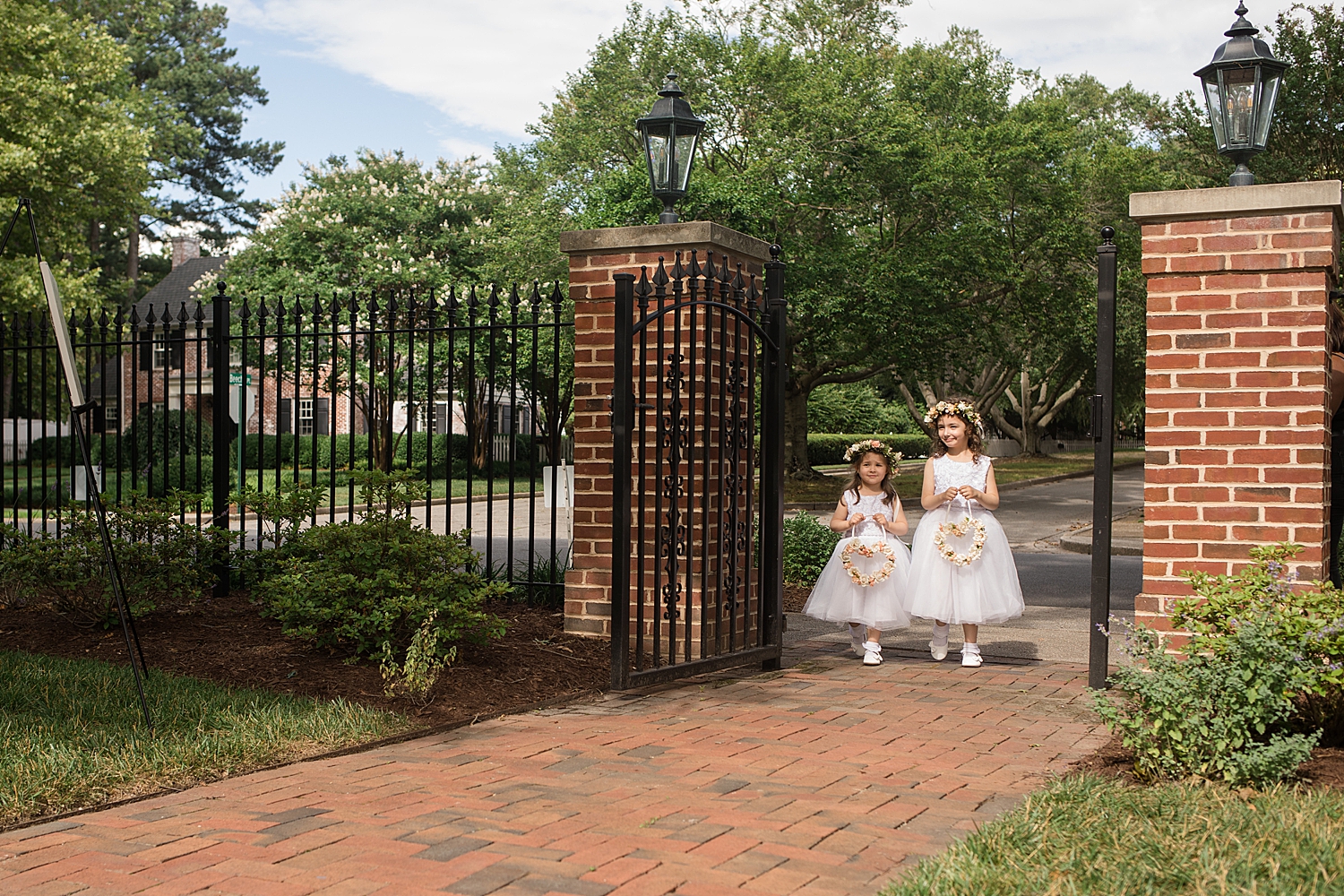 flower girls come down the aisle