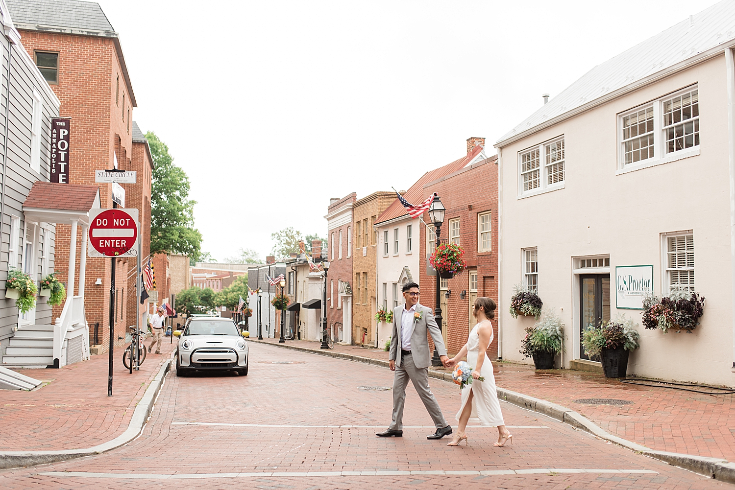 bride and groom portrait in downtown annapolis