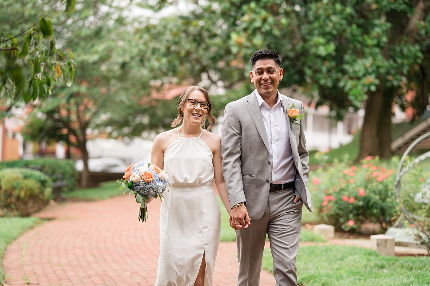 couple portrait downtown annapolis