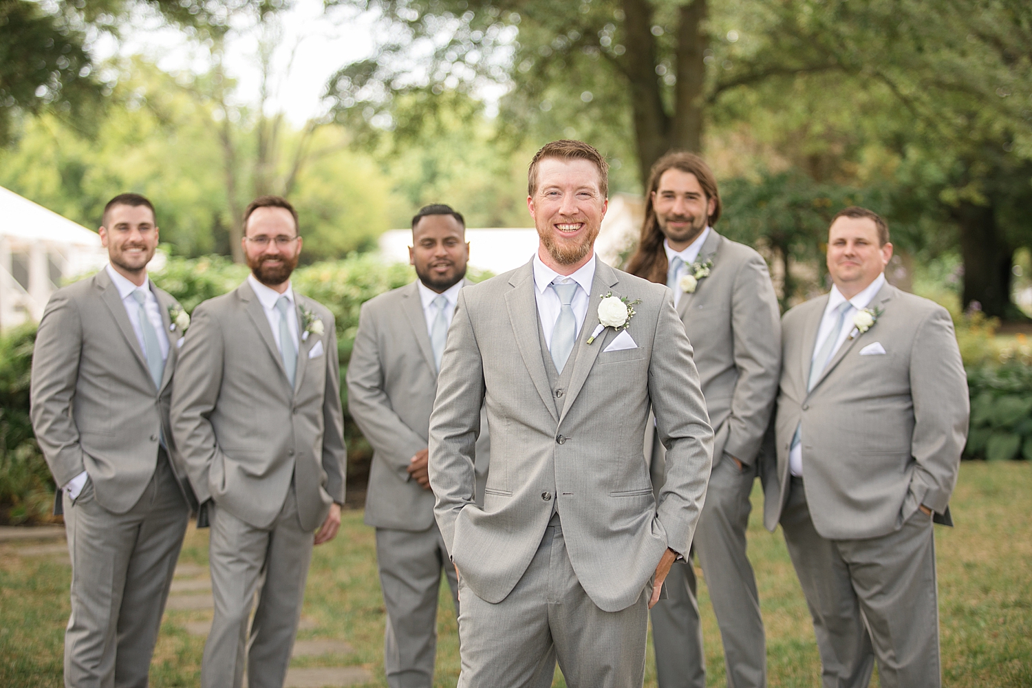 groomsmen photo