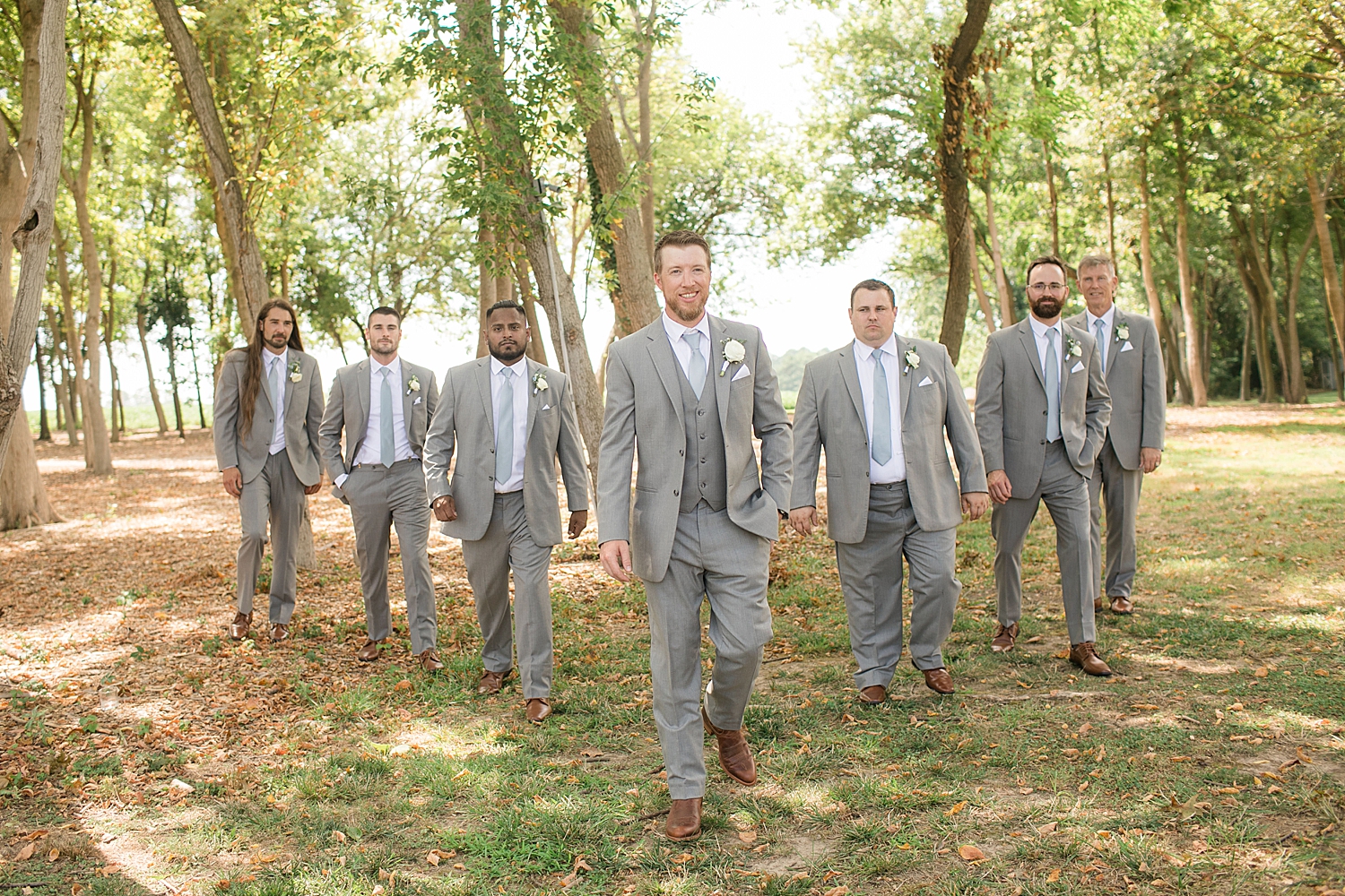 groomsmen photo