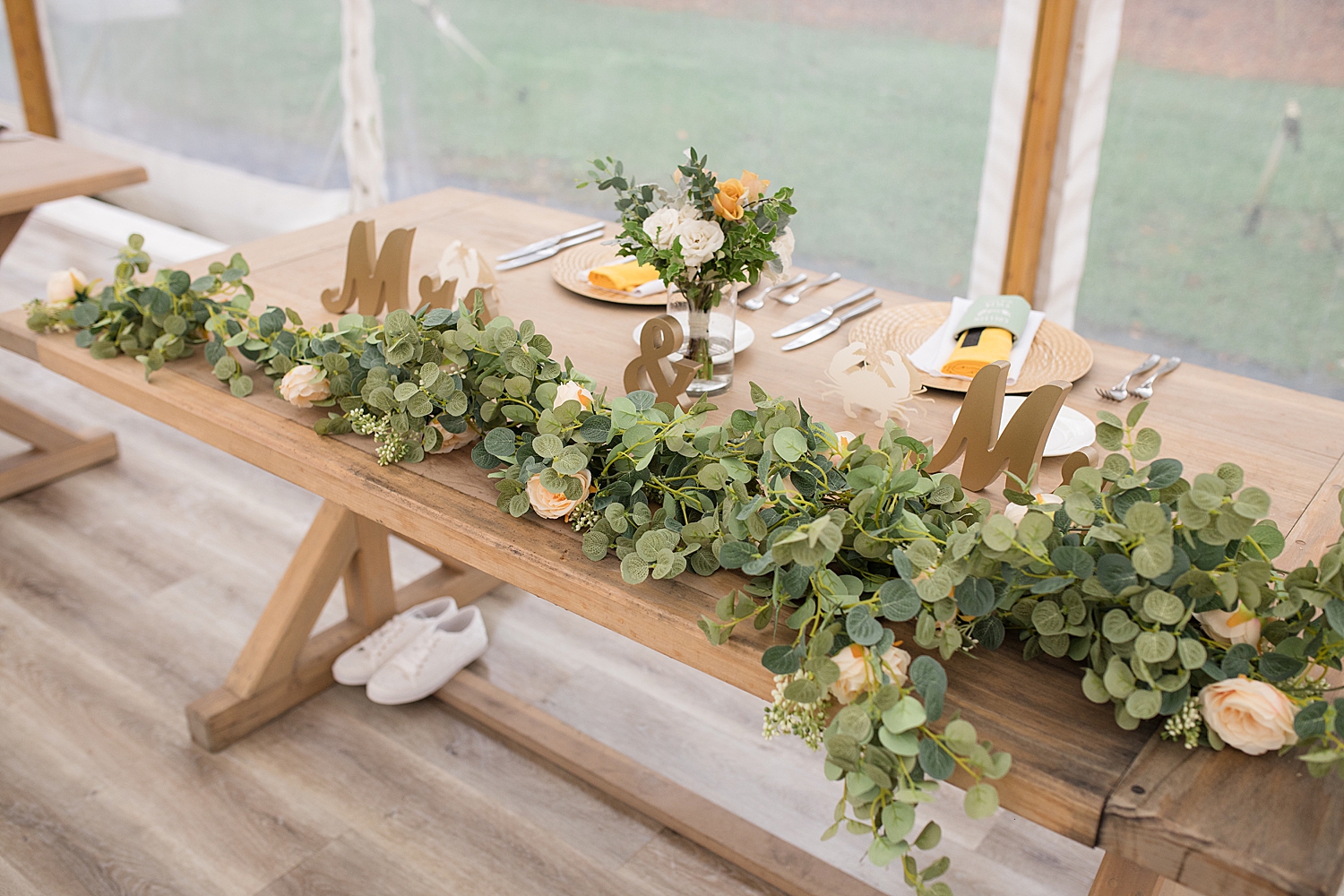 sweetheart table details