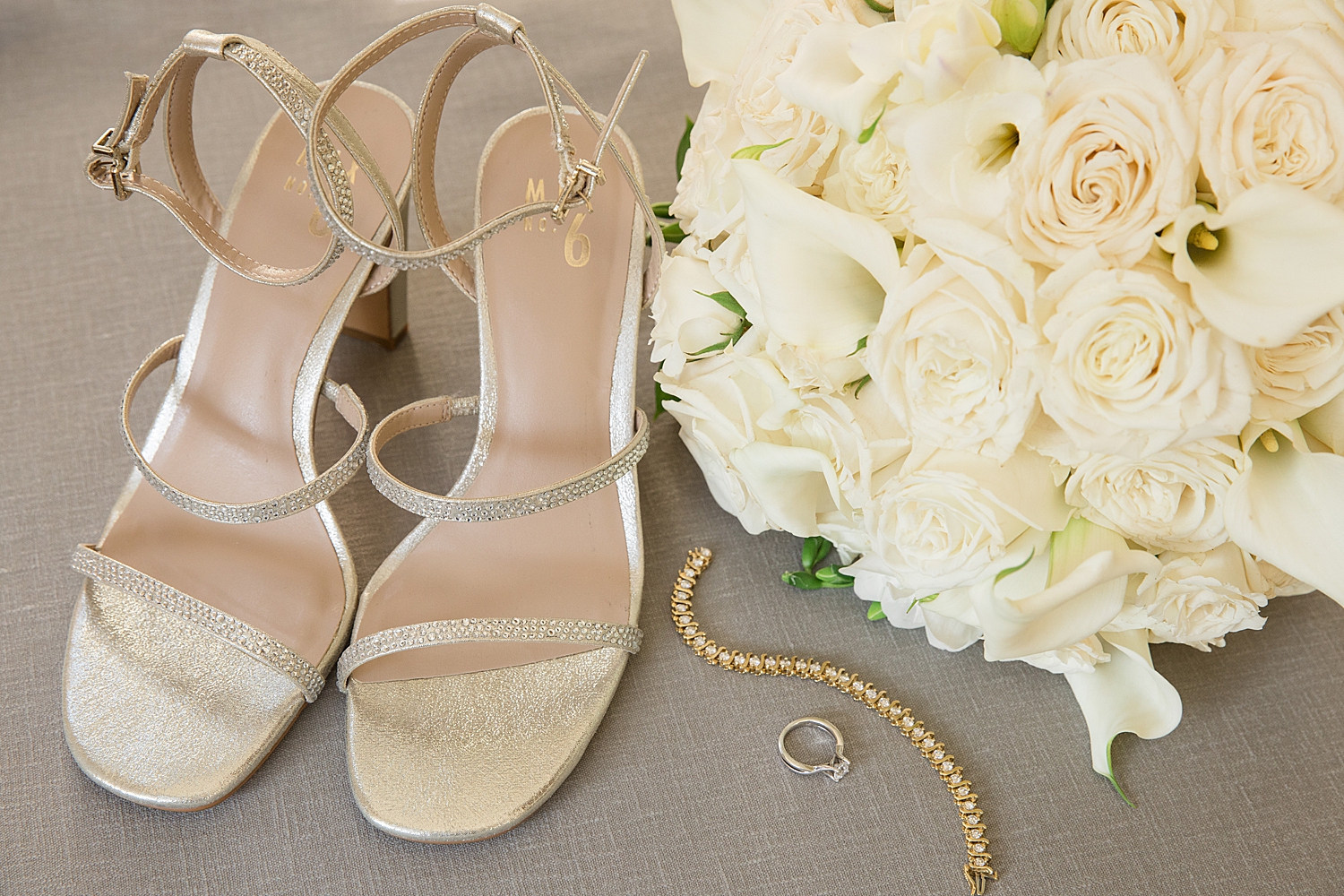 wedding details bridal shoes white bouquet