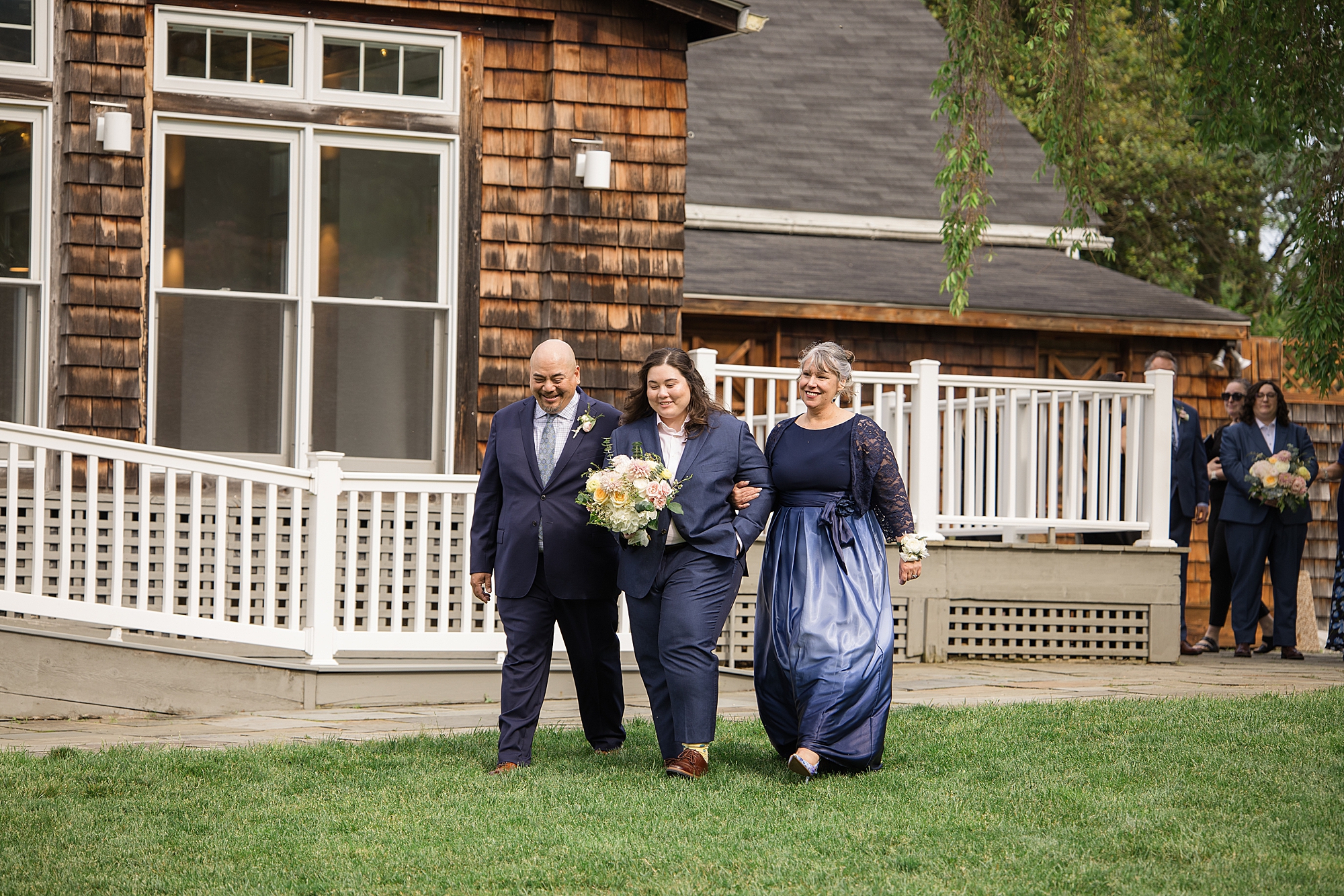 london town garden wedding ceremony on the south river